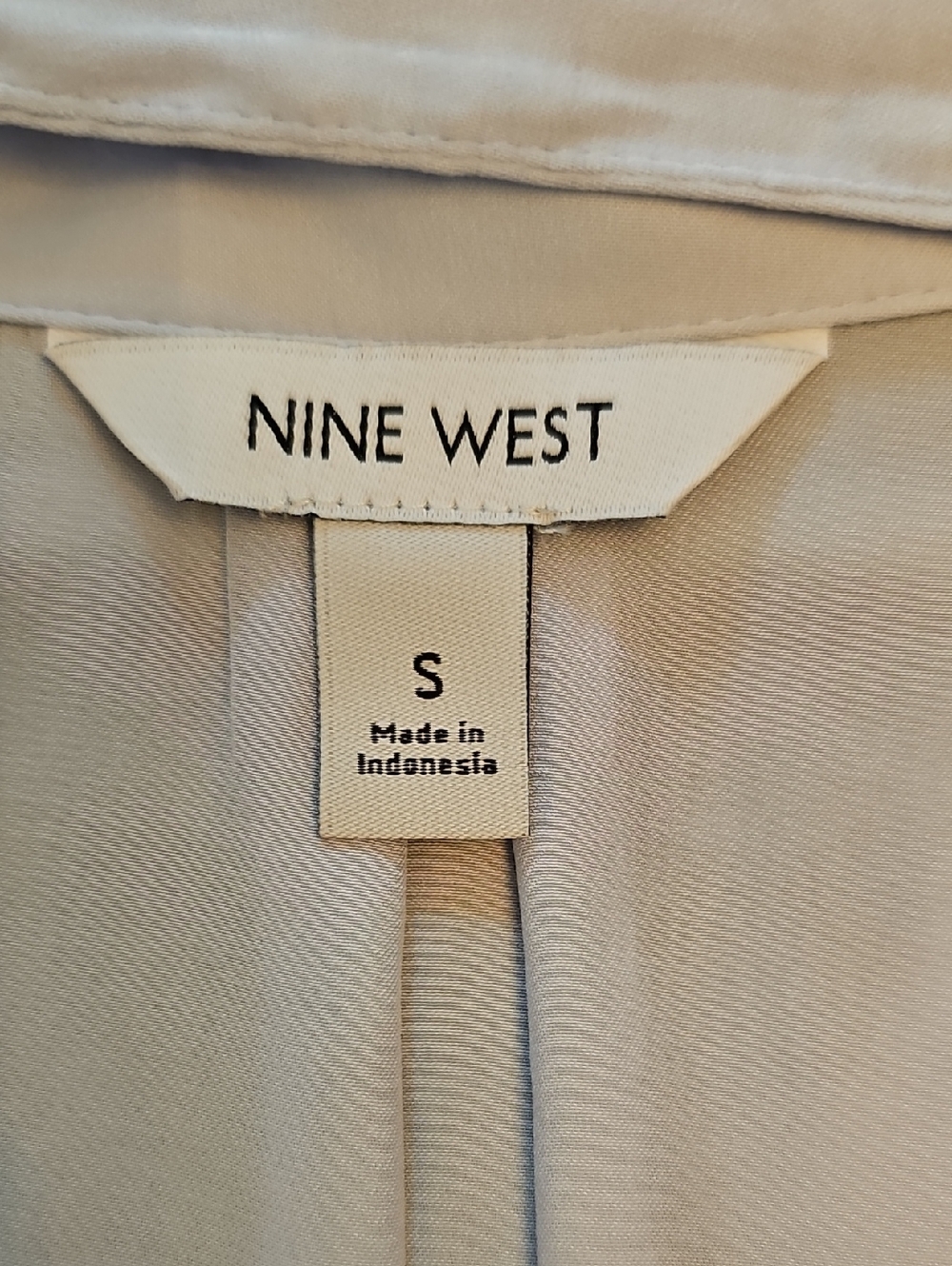 Nine West Pale Blue Short Sleeve Button-Front Shirt - Picture 5 of 8